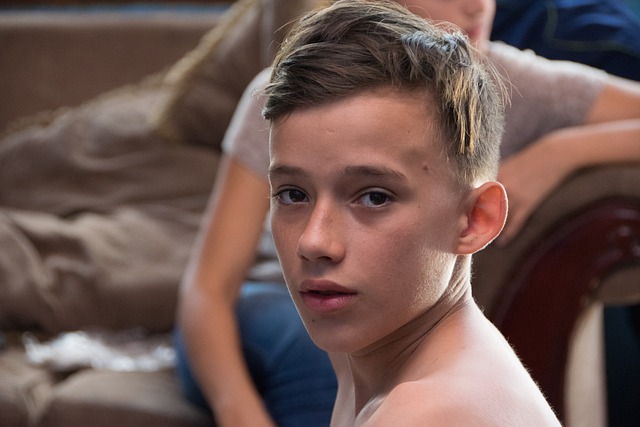 男孩 思维 孩子 - 上的免费照片