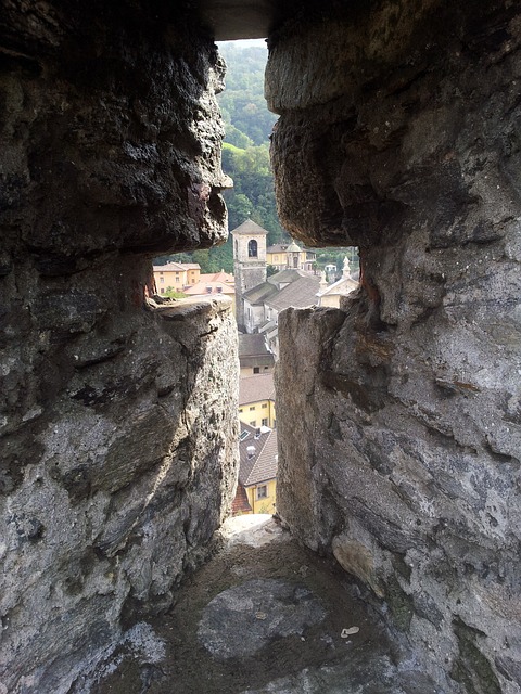 窗户 叉 城堡 - 上的免费照片