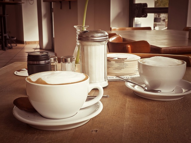 咖啡 Café Au Lait 杯子 - 上的免费照片