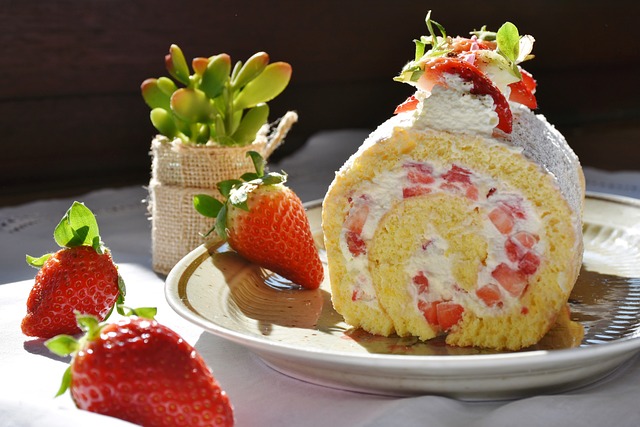 草莓卷 草莓 草莓蛋糕 - 上的免费照片