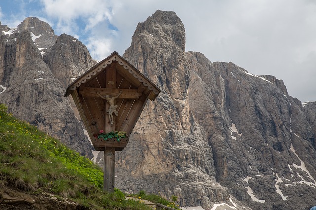叉 十字路边 马特尔 - 上的免费照片