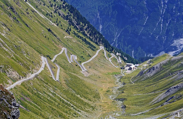 Stelvio 枷锁 北坡道 传递路 - 上的免费照片