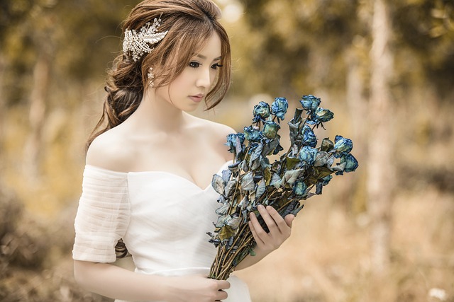 人物 森林 女人 - 上的免费照片