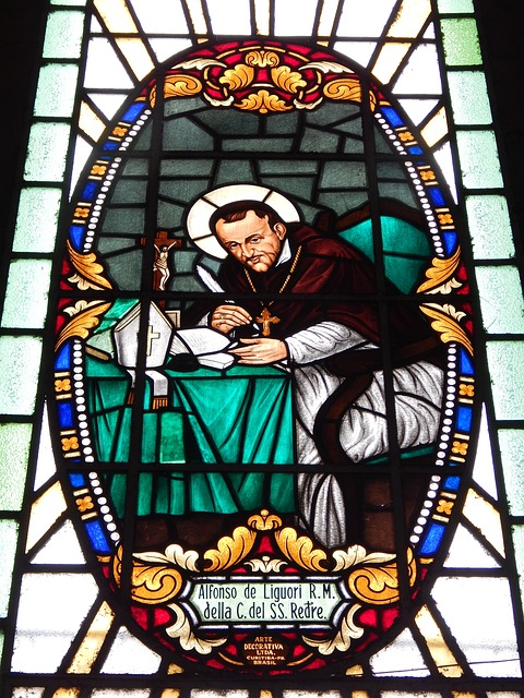 彩色玻璃 教会 圣 - 上的免费照片