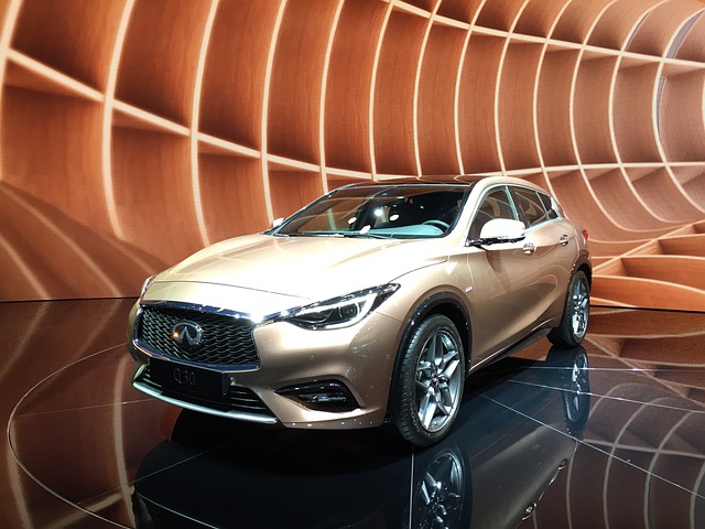 无穷 Q30 金子 - 上的免费照片