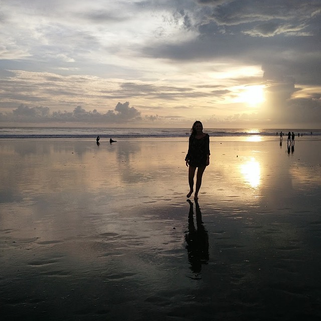 女孩 地平线 海滩 - 上的免费照片