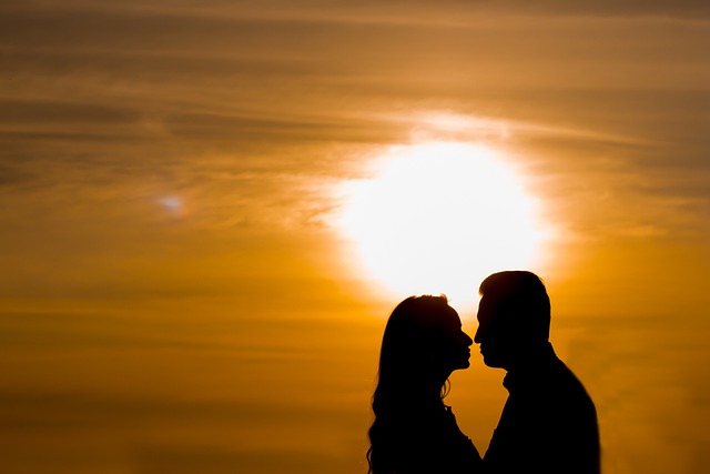 夫妻 轮廓 日落 - 上的免费照片