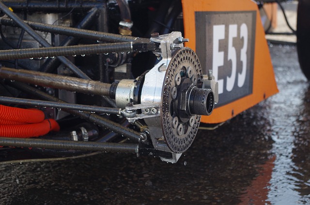 雨 赛车 转向节 - 上的免费照片