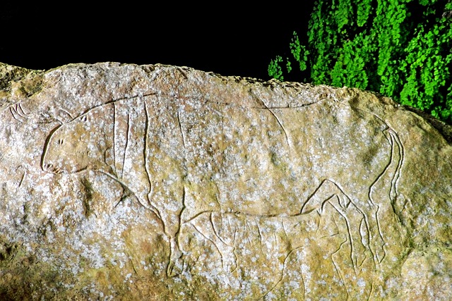 隐士的洞穴 涂鸦 旧石器时代 - 上的免费照片