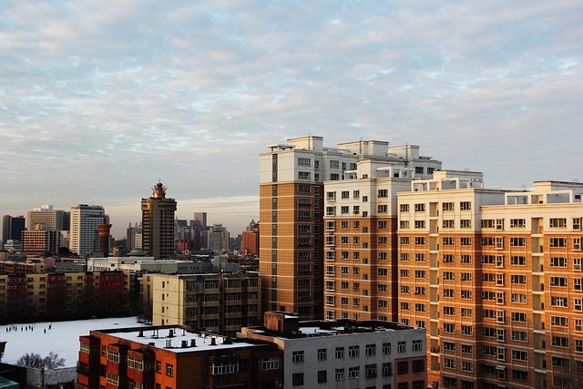 城市 建造 云 - 上的免费照片