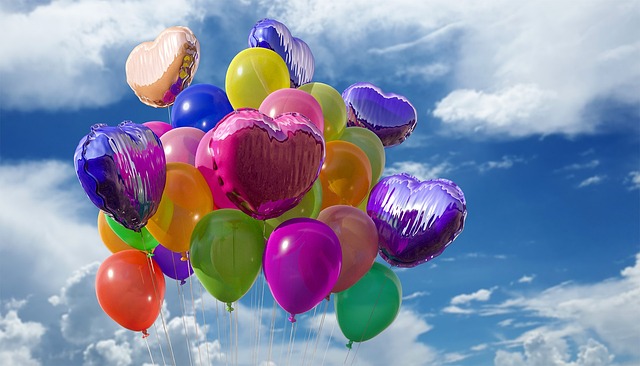 气球 心 天空 - 上的免费照片
