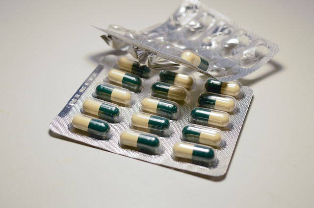 药丸 维生素 抗生素 - 上的免费照片