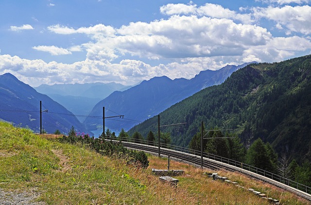 瓦尔波斯基亚沃 阿尔卑斯山 贝尔铁路 - 上的免费照片