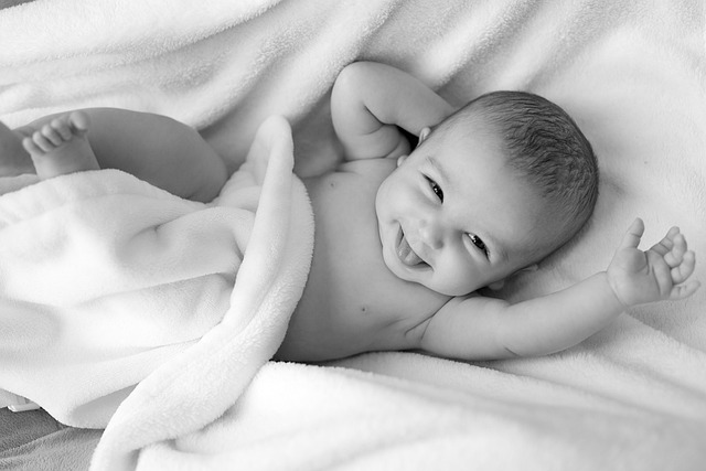 床 婴儿 新生 - 上的免费照片