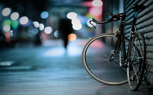 自行车 路面 散景灯 - 上的免费照片