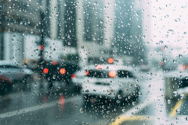 玻璃窗口 湿的 雨 - 上的免费照片