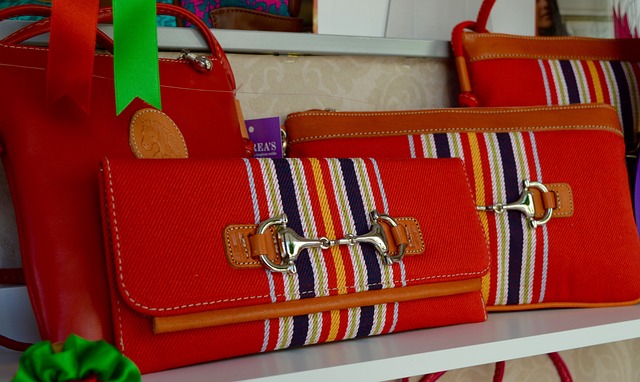 牛磺酸 时尚 女士 - 上的免费照片