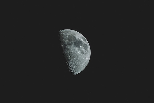 半月 陨石坑 黑暗的 - 上的免费照片