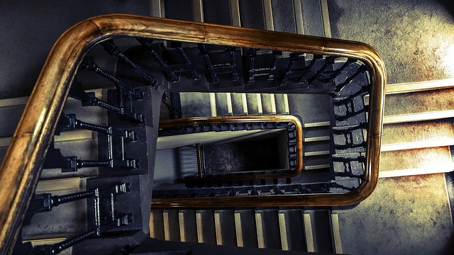 楼梯 结构 在室内 - 上的免费照片
