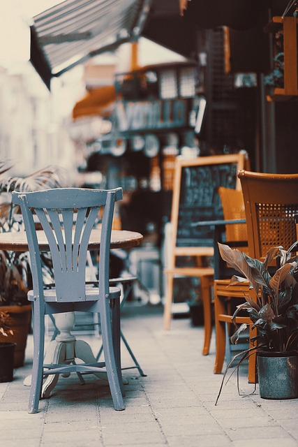 咖啡店 餐厅 椅子 - 上的免费照片