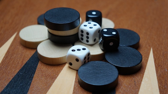 双陆棋 棋盘游戏 骰子 - 上的免费照片