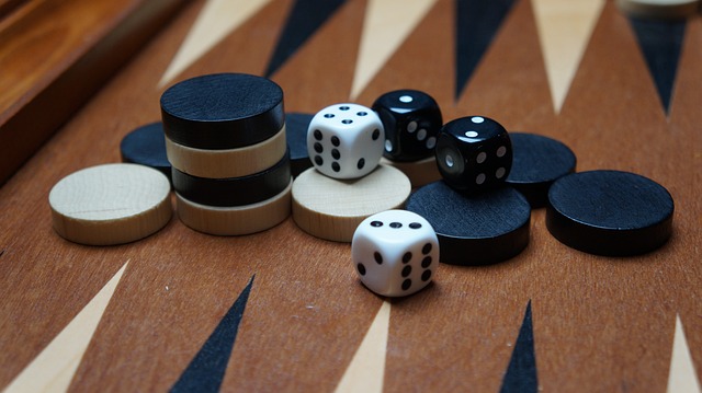 双陆棋 棋盘游戏 骰子 - 上的免费照片