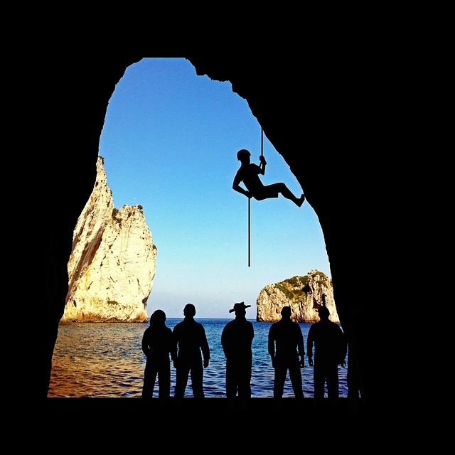 爬 攀岩运动 绳降 - 上的免费照片