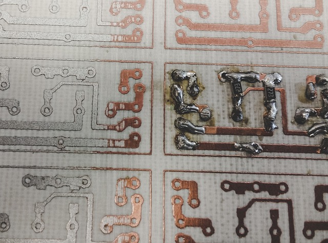 焊接 Pcb 电子产品 - 上的免费照片