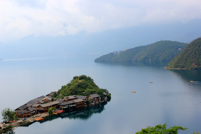 泸沽湖 - 上的免费照片