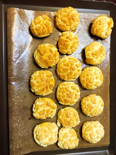 Puff Dessert Hand - 上的免费照片