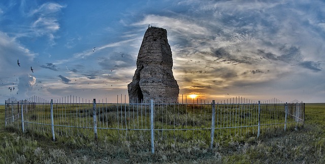 废墟 日落 平原 - 上的免费照片