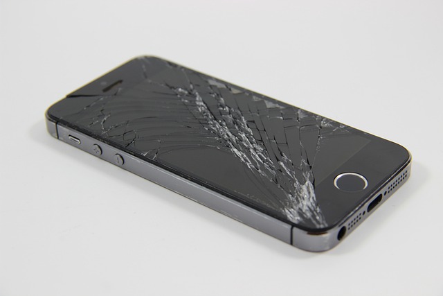 断显示 破碎的Iphone 破碎的 - 上的免费照片