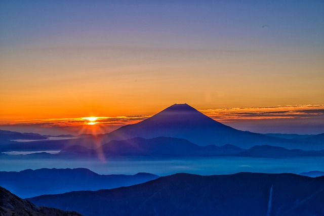 富士山 日出 清晨薄雾 - 上的免费照片