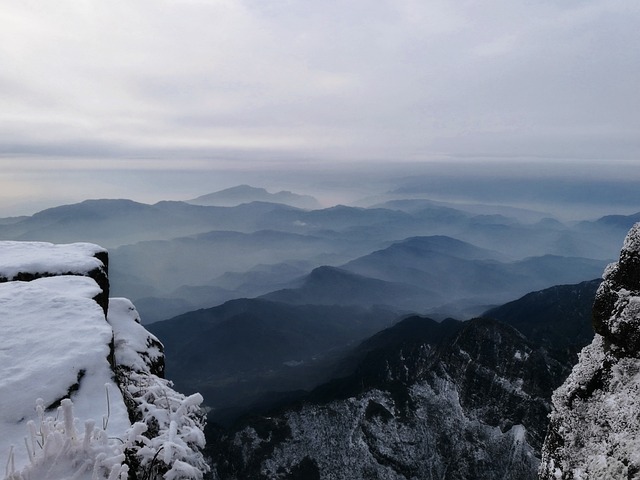 Mountain 雪山 峨眉山 - 上的免费照片