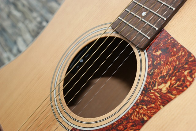 吉他 弦乐器 民谣吉他 - 上的免费照片