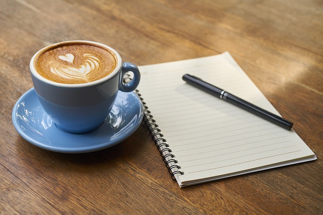 咖啡 钢笔 笔记本 - 上的免费照片