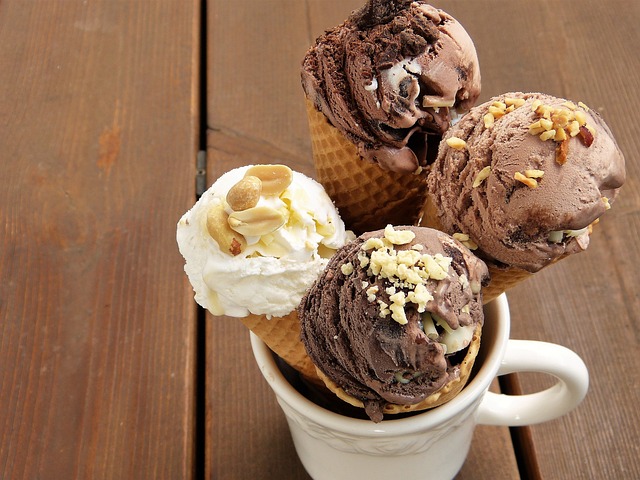 冰淇淋 牛奶冰淇淋 胡扯 - 上的免费照片
