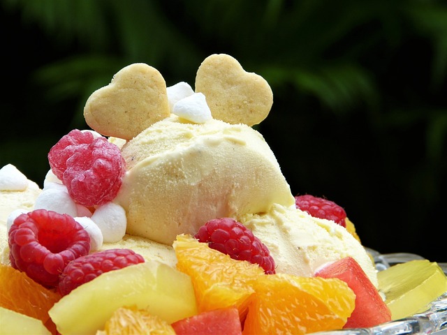 冰淇淋 圣代 水果 - 上的免费照片