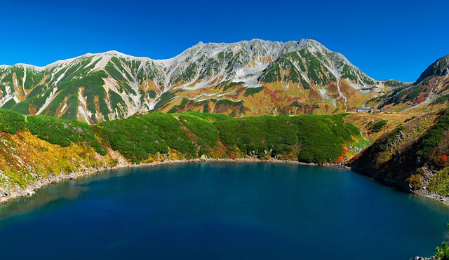 火山湖 多山的景观 秋季 - 上的免费照片