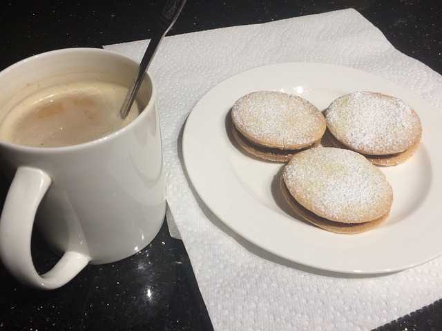 点心 西班牙夹心饼 牛奶酱 - 上的免费照片