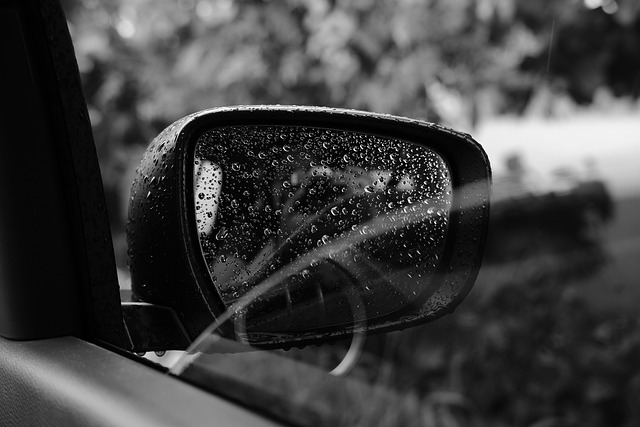 雨 一面镜子 车 - 上的免费照片