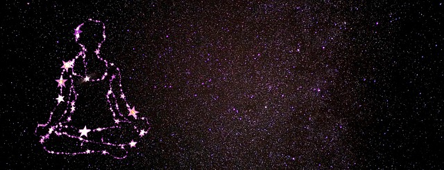 星空 冥想 盘腿 - 上的免费图片