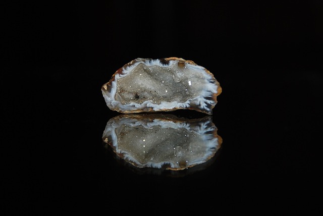 方解石洞 Geode 方解石 - 上的免费照片