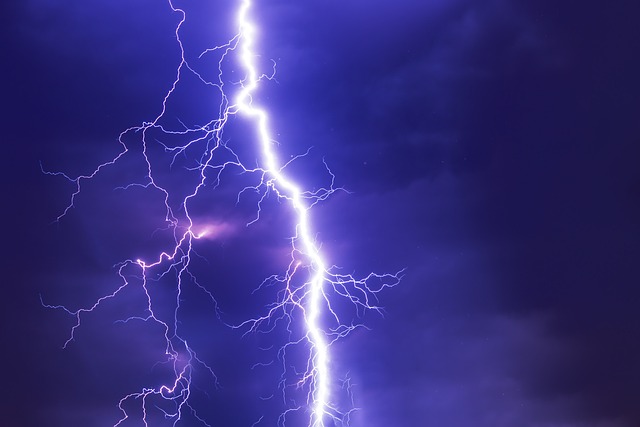 闪电 雷雨 超级细胞 - 上的免费照片