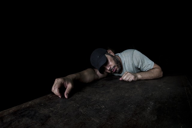 Lowkey 睡觉 肖像 - 上的免费照片