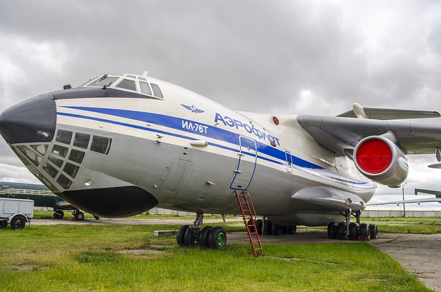 机 Il-76 运输 - 上的免费照片