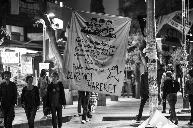 街 横幅广告 动作 - 上的免费照片