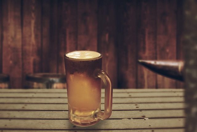 扎啤酒 酒馆 啤酒 - 上的免费照片