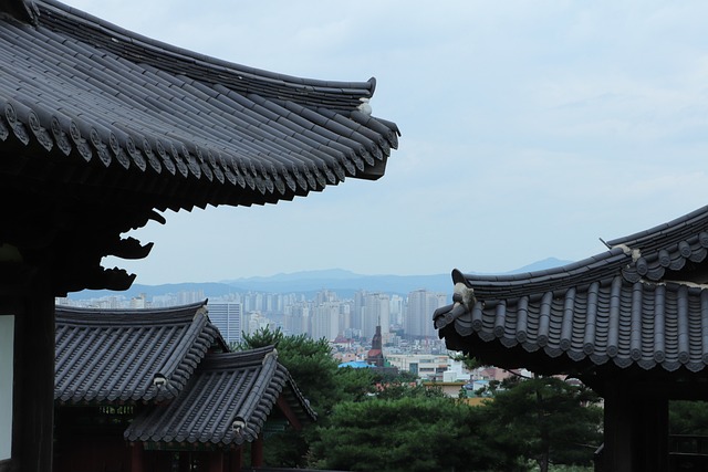 城市 教会 屋顶 - 上的免费照片