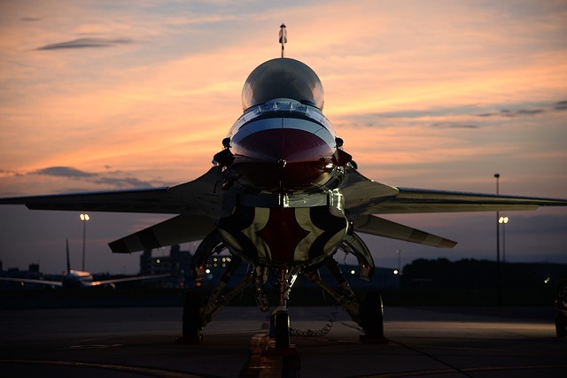 F-16雷鸟 飞机 航空 - 上的免费照片